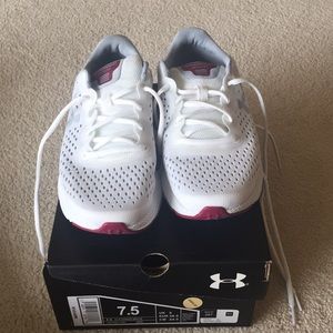 Under armor tennis shoes